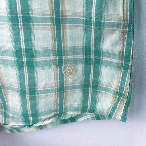 Ariat REAL Embroidered Snap Shirt - Picture 3 of 10